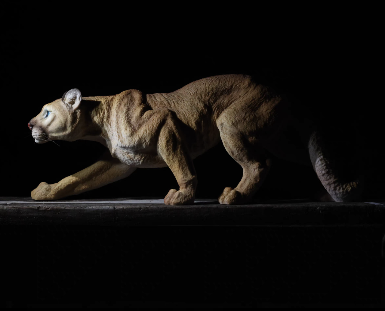Light luxury simulated cougar animal sculpture home decor